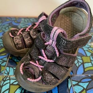 Keen Newport toddler girls sandals